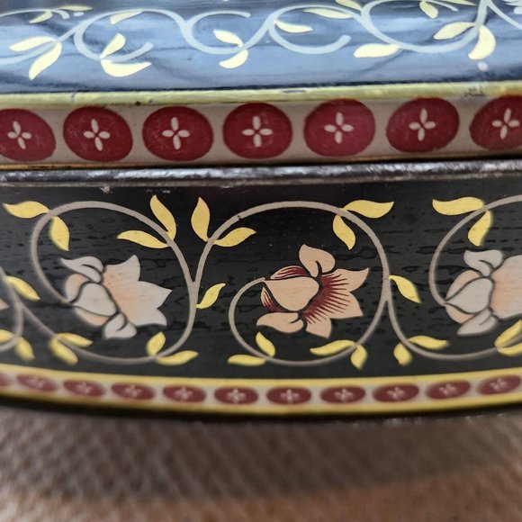 Royal Monogram Horse Rider Triangular Biscuit Tin Box Peek Frean London England - Picture 7 of 7